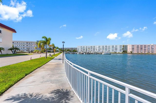 5940 30TH AVENUE S 301, Gulfport, FL 33707
