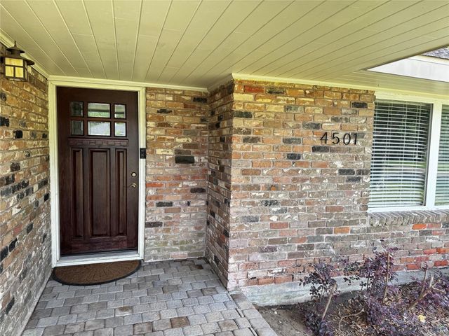 4501 Waycross Drive, Houston, TX 77035