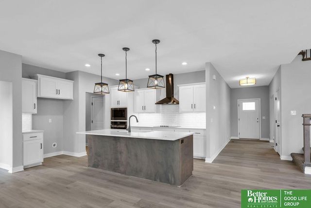 18325 Summit Drive, Omaha, NE 68136