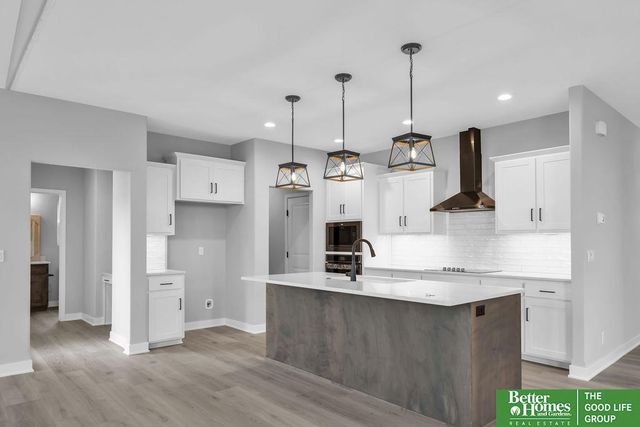 18325 Summit Drive, Omaha, NE 68136