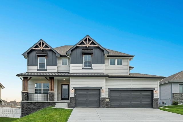 18325 Summit Drive, Omaha, NE 68136