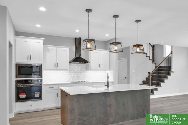 18325 Summit Drive, Omaha, NE 68136