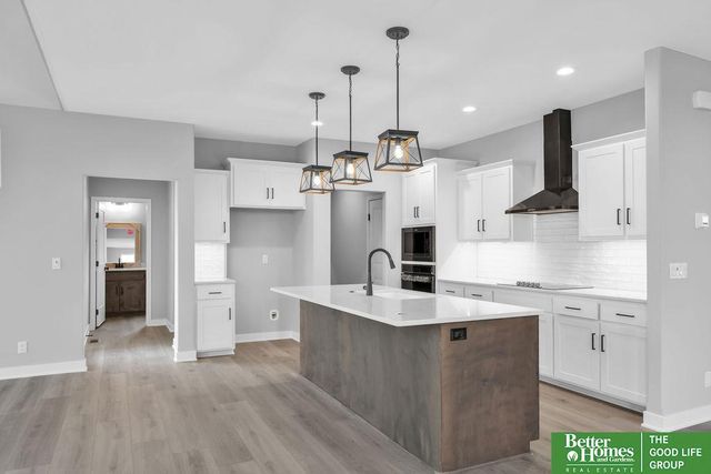 18325 Summit Drive, Omaha, NE 68136