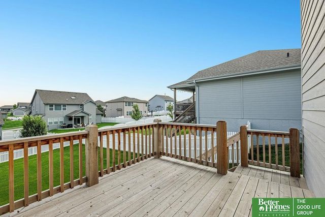 18325 Summit Drive, Omaha, NE 68136