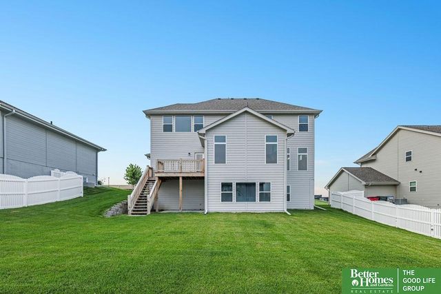 18325 Summit Drive, Omaha, NE 68136