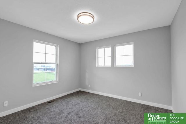 18325 Summit Drive, Omaha, NE 68136