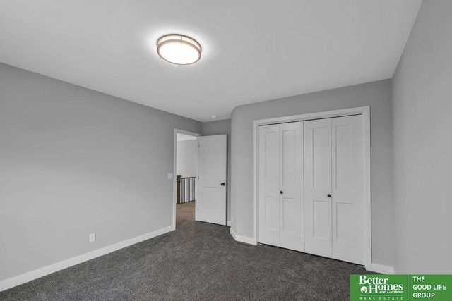 18325 Summit Drive, Omaha, NE 68136