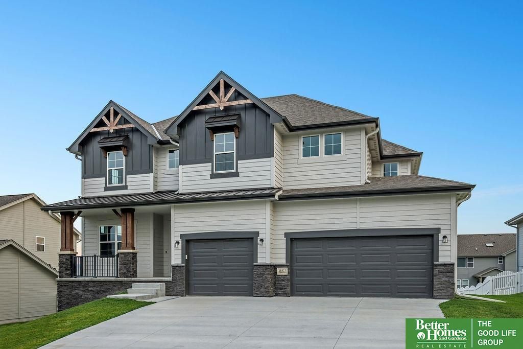 18325 Summit Drive, Omaha, NE 68136