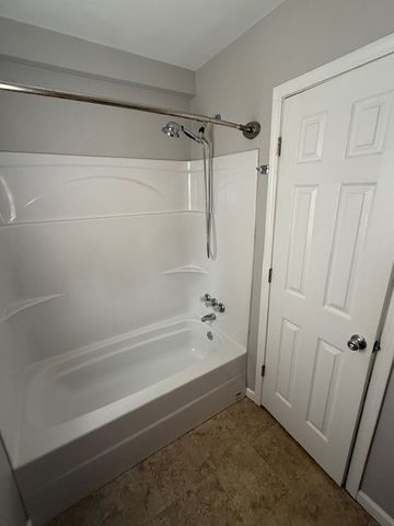 204 Sunset Ct, Clarksville, TN 37042