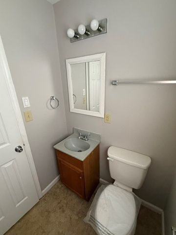 204 Sunset Ct, Clarksville, TN 37042