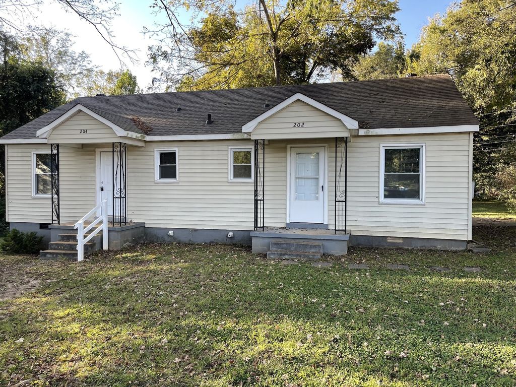 204 Sunset Ct, Clarksville, TN 37042