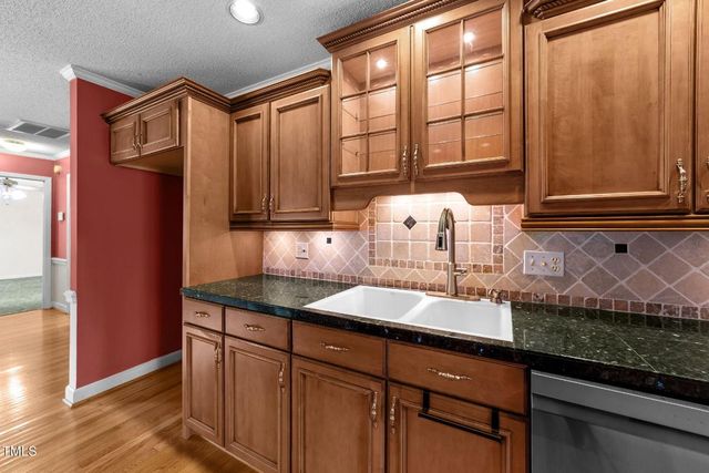 2856 Horsemans Ridge Drive, Clayton, NC 27520