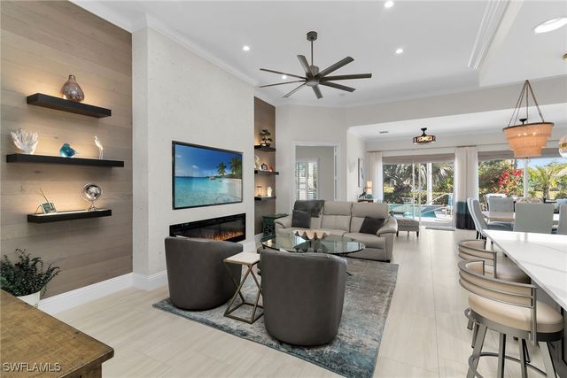 7911 Portofino CT, Naples, FL 34114