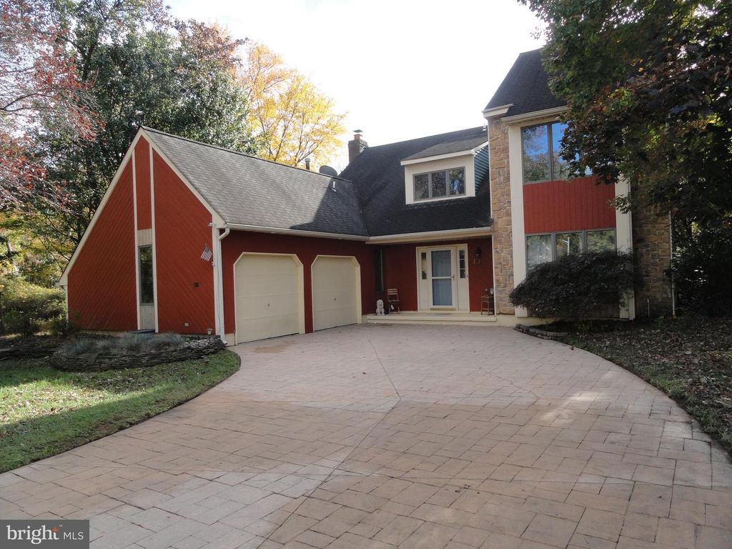 13 MARCY CT, Mount Laurel, NJ 08054