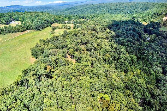 114 Forelle Lane, Ligonier Twp, PA 15658