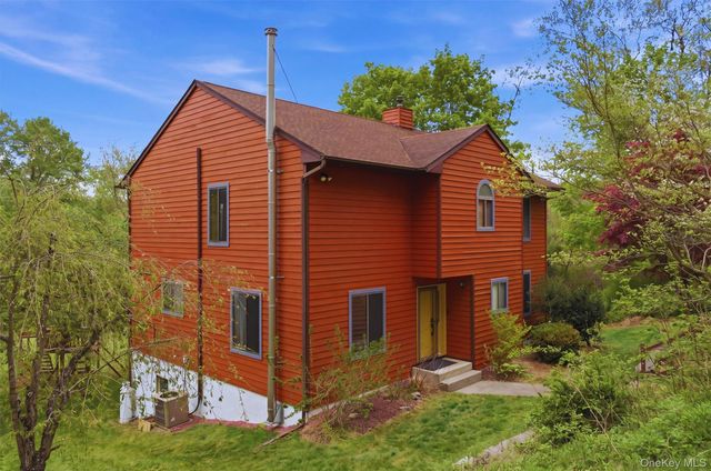 85 Ward Road, Salt Point, NY 12578