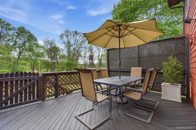 85 Ward Road, Salt Point, NY 12578