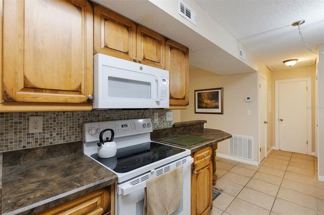 1600 BIG TREE ROAD U7, South Daytona, FL 32119