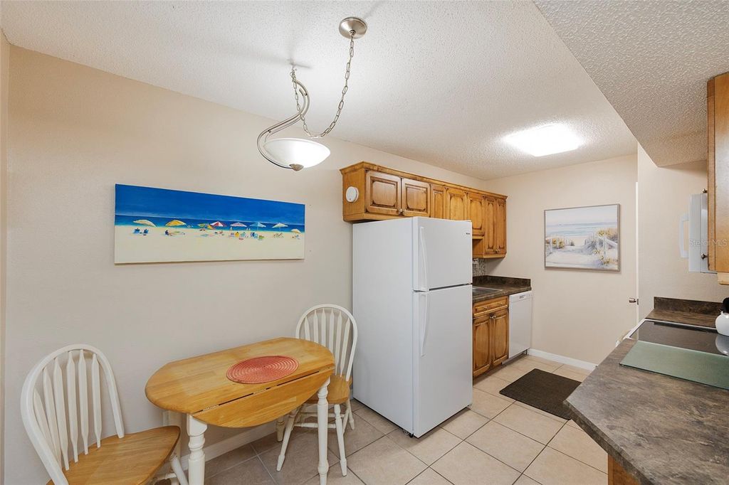 Image 8 of property listing at 1600 BIG TREE ROAD U7, South Daytona, FL 32119