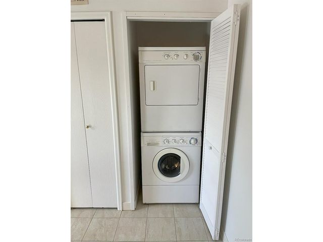 11901 E Harvard Ave 203, Aurora, CO 80014