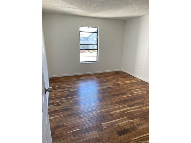 11901 E Harvard Ave 203, Aurora, CO 80014