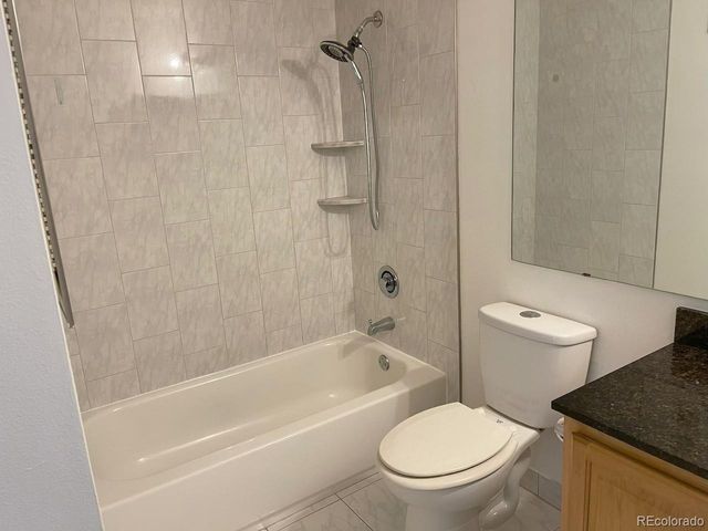 11901 E Harvard Ave 203, Aurora, CO 80014