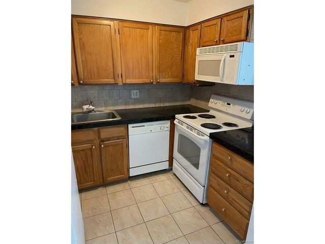 11901 E Harvard Ave 203, Aurora, CO 80014