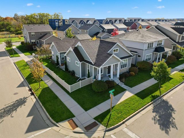 2914 Bulwer Lane, Fitchburg, WI 53593