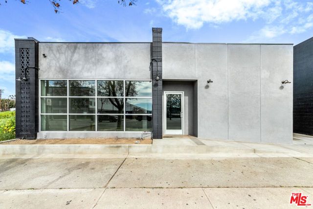 1241 W Holt Avenue, Pomona, CA 91768