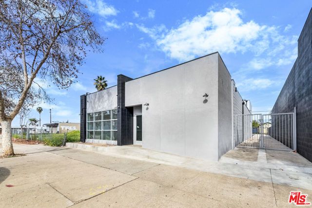 1241 W Holt Avenue, Pomona, CA 91768