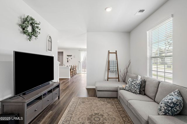 60 Backwater Street, Port Royal, SC 29906