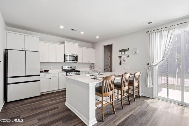 60 Backwater Street, Port Royal, SC 29906