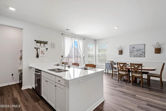 60 Backwater Street, Port Royal, SC 29906