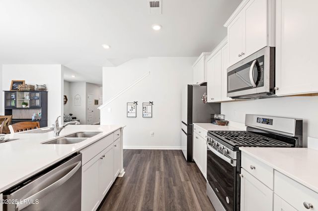 60 Backwater Street, Port Royal, SC 29906