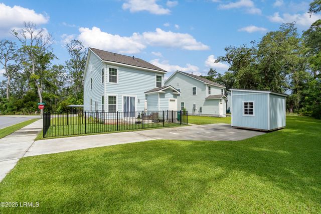 60 Backwater Street, Port Royal, SC 29906