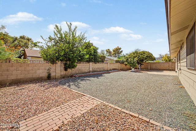 4827 E PAIUTE Street, Phoenix, AZ 85044