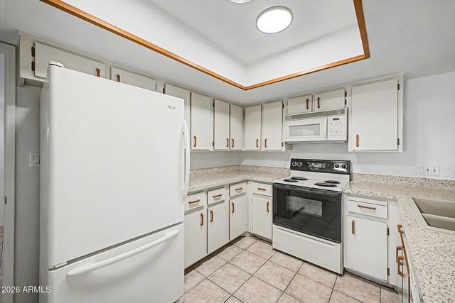 4827 E PAIUTE Street, Phoenix, AZ 85044