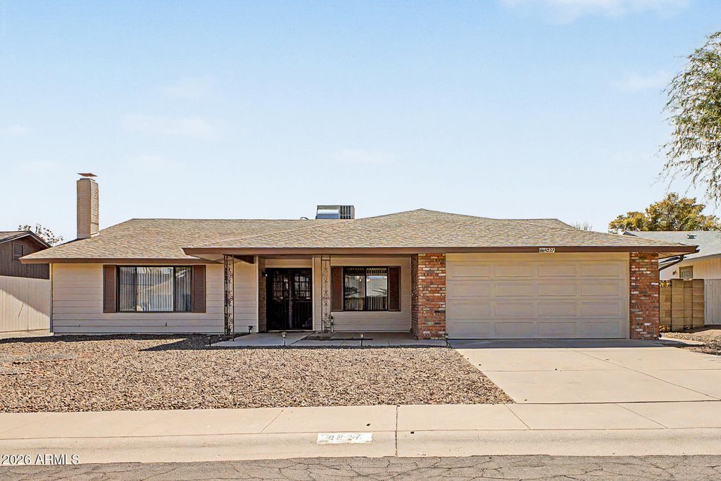 4827 E PAIUTE Street, Phoenix, AZ 85044