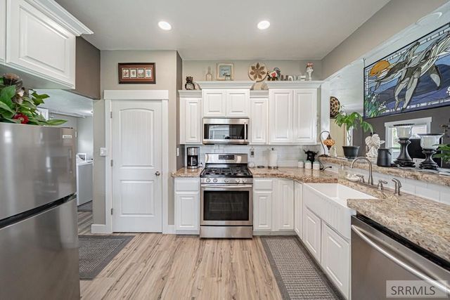 183 N Oak Street, Blackfoot, ID 83221