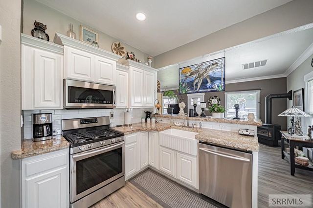 183 N Oak Street, Blackfoot, ID 83221