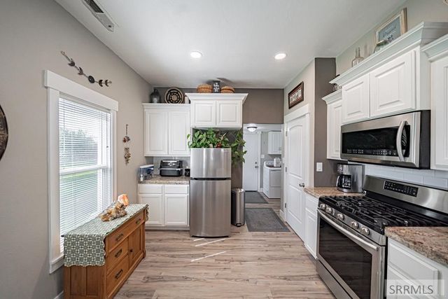 183 N Oak Street, Blackfoot, ID 83221