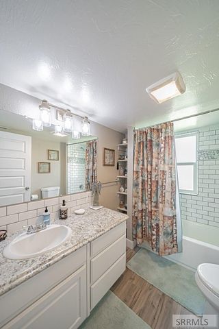 183 N Oak Street, Blackfoot, ID 83221