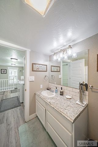 183 N Oak Street, Blackfoot, ID 83221