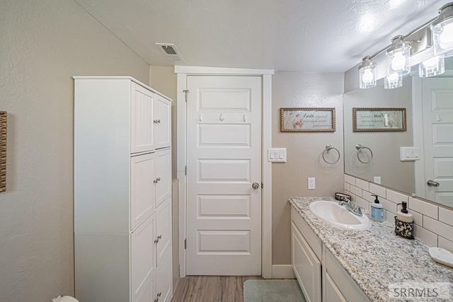 183 N Oak Street, Blackfoot, ID 83221