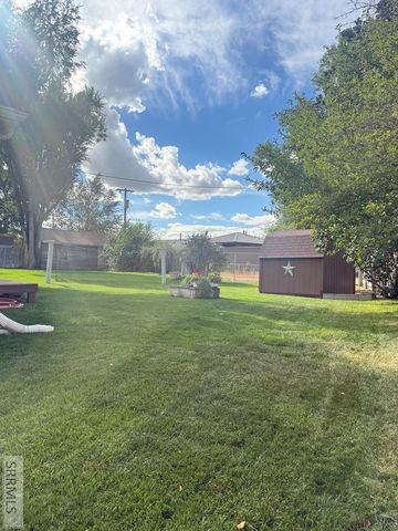 183 N Oak Street, Blackfoot, ID 83221