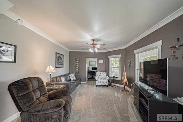 183 N Oak Street, Blackfoot, ID 83221