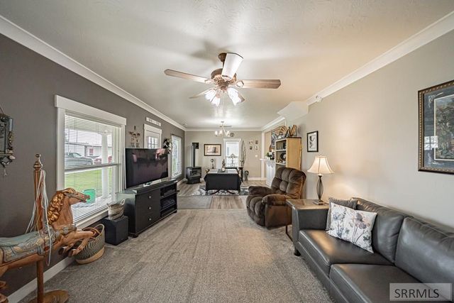 183 N Oak Street, Blackfoot, ID 83221