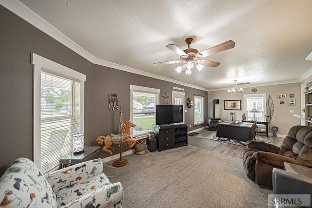 183 N Oak Street, Blackfoot, ID 83221