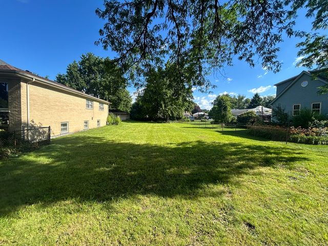 8326 45TH Place, Lyons, IL 60534