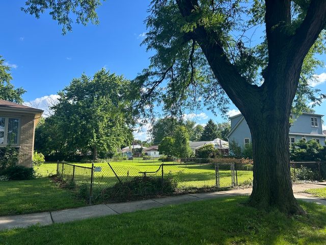 8326 45TH Place, Lyons, IL 60534